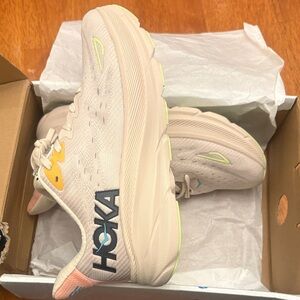 Hoka Clifton 9 Running Shoes